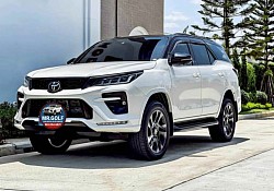 An SUV with a driver is ideal for family trips to Khao Yai and Pak Chong
