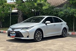 รถเก๋งพร้อมคนขับ สำหรับเที่ยวกรุงเทพ อยุธยา แบบส่วนตัว