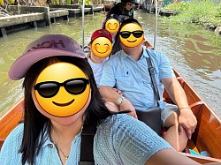 Damnoen Saduak Floating Market